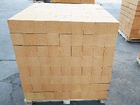 High strength alkali resistant brick