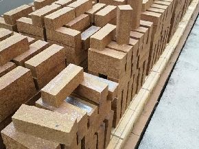 High wear-resistant bricks